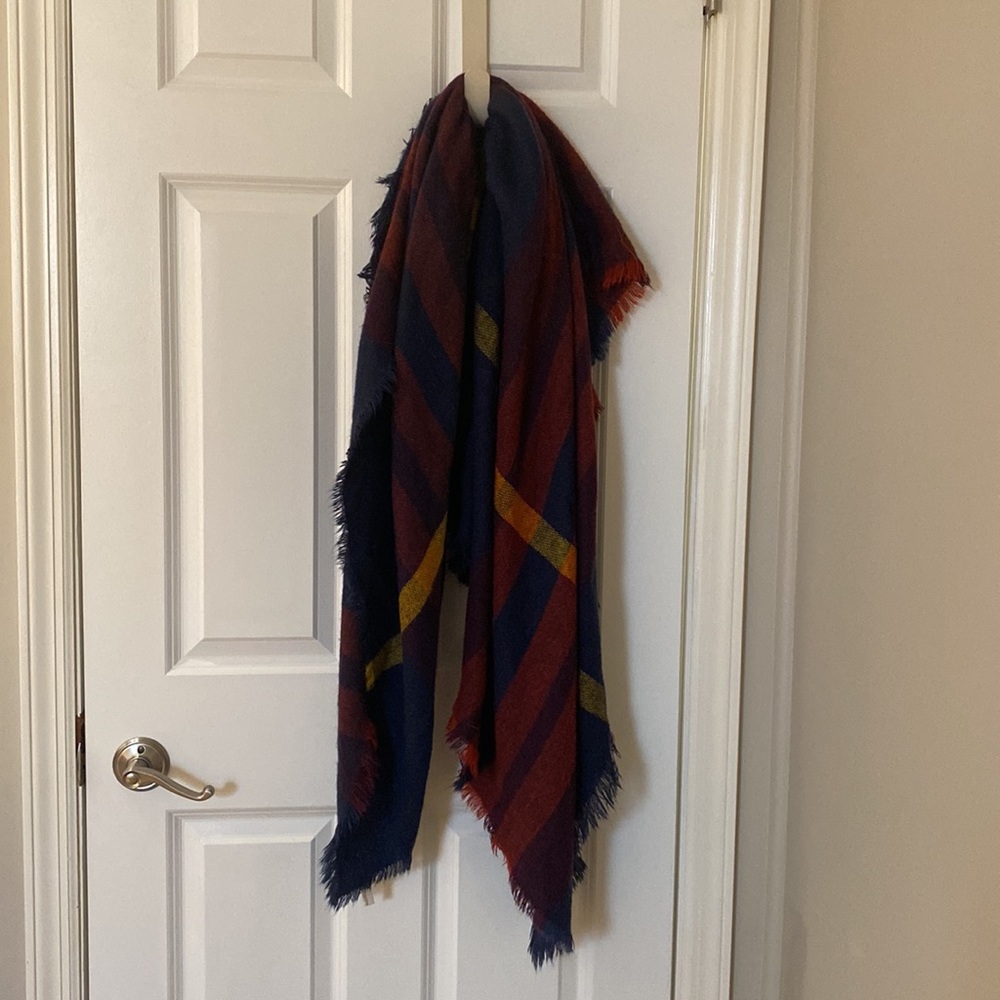 🎁  Large wrap scarf